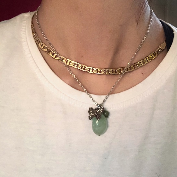 🔥4/$20Vintage Aqua blue stone & butterfly pendant - Picture 3 of 6